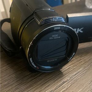 Handycam AX53 4K